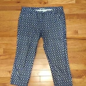 Dalia size 12, 3/4 Length Pants. Black and White Pattern. Capris